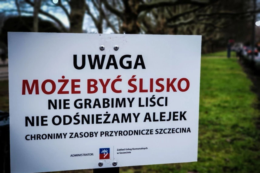 250 tabliczek w parkach Szczecina 250 tabliczek w parkach Szczecina