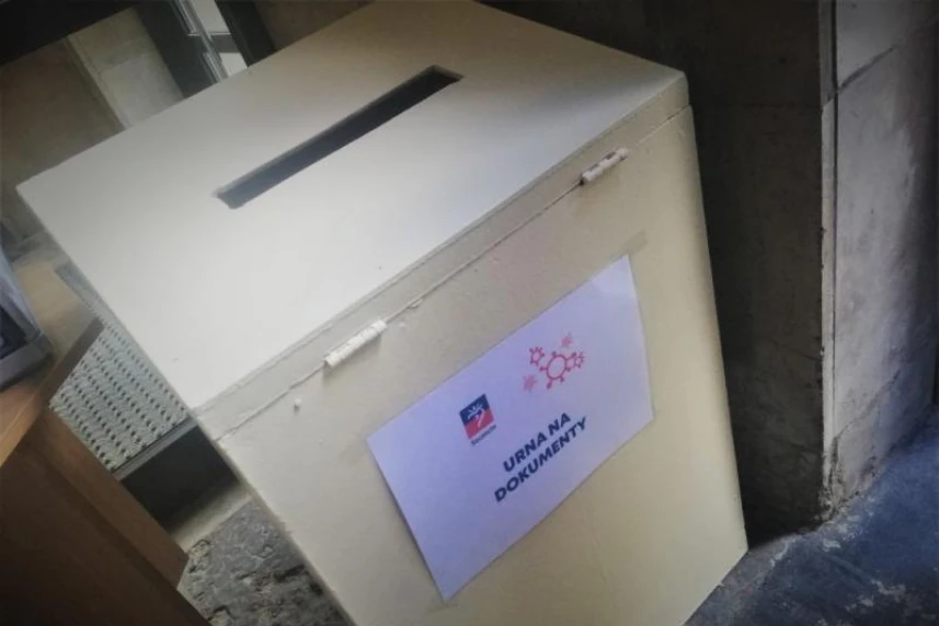 Coronavirus #71 – correspondence box for the residents