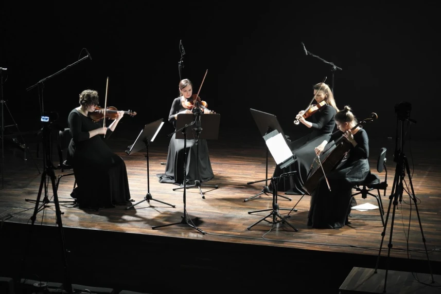 Filharmonia i dziesiąta premiera online Filharmonia i dziesiąta premiera online