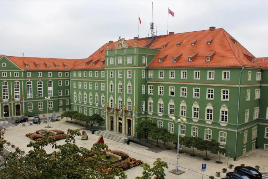 Coronavirus #84 – town hall "opens the door" for residents