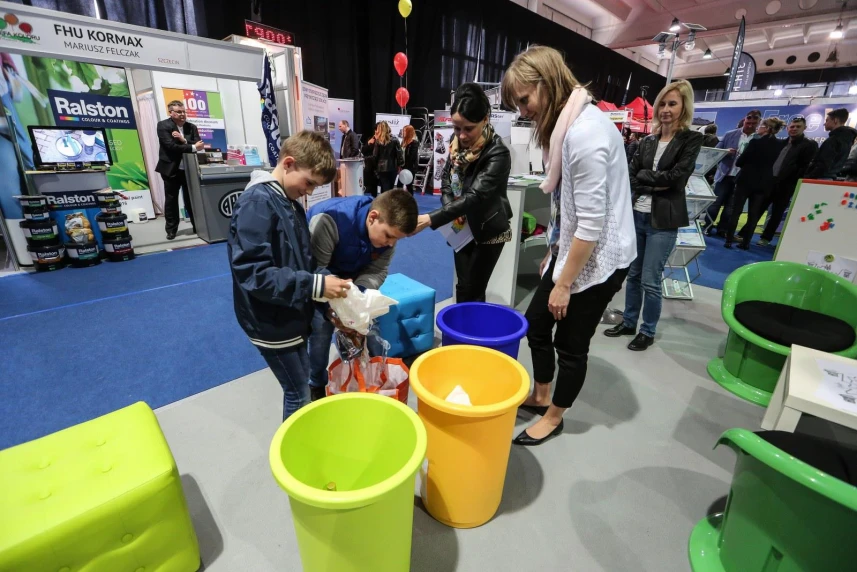 Co znajdziemy w labiryncie Bud-Gryfowych stoisk?