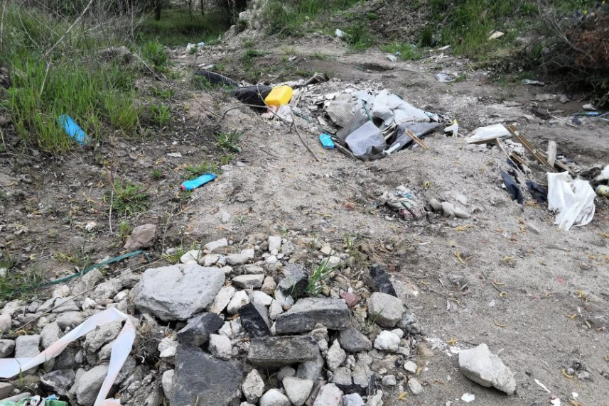 Po interwencji strażników miejskich zniknęło dzikie wysypisko na ulicy Krygiera Po interwencji strażników miejskich zniknęło dzikie wysypisko na ulicy Krygiera