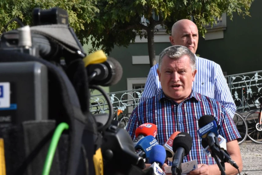 Miejski Zespół Zarządzania Kryzysowego prosi, by w tym szczególnym dniu mieszkańcy miasta, wybrali inne miejsca na nocną rozrywkę Miejski Zespół Zarządzania Kryzysowego prosi, by w tym szczególnym dniu mieszkańcy miasta, wybrali inne miejsca na nocną rozrywkę