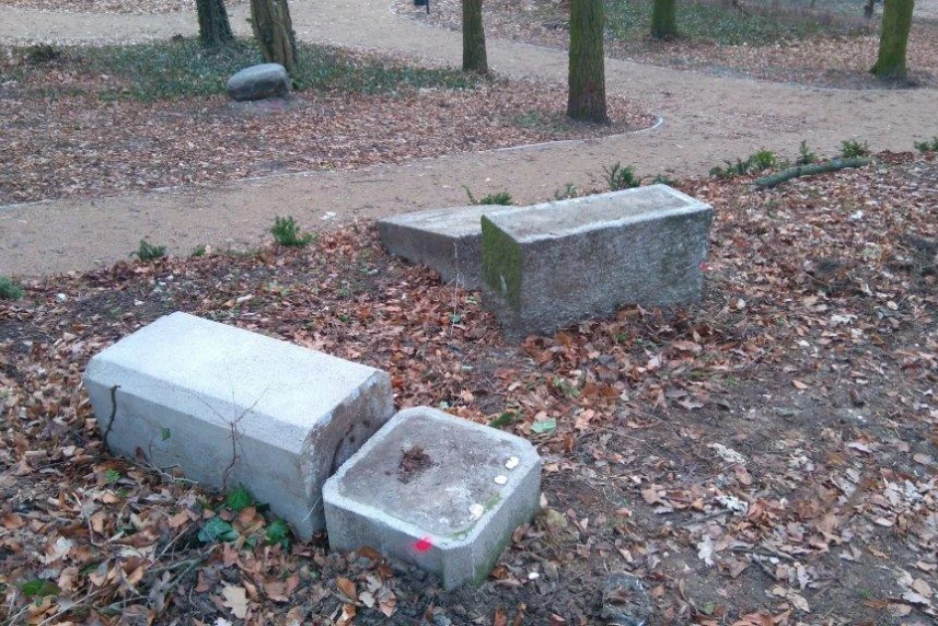 Zniszczyli nowy park, zdemolowali 130 nagrobków