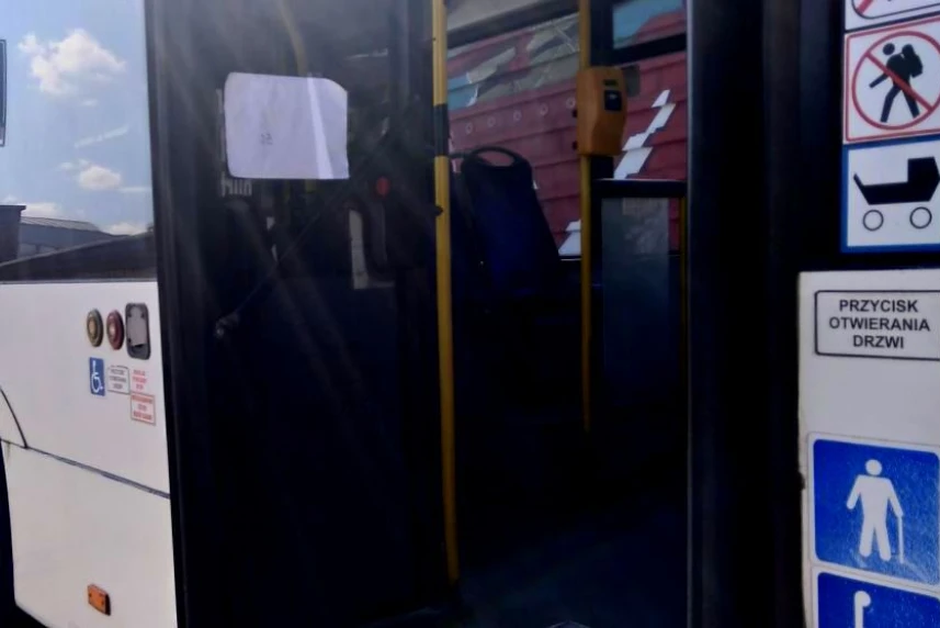 Czujnością, która zaowocowała uratowaniem staruszki wykazał się we wtorek kierowca linii 52 i dyspozytor Centrali Ruchu. Czujnością, która zaowocowała uratowaniem staruszki wykazał się we wtorek kierowca linii 52 i dyspozytor Centrali Ruchu.