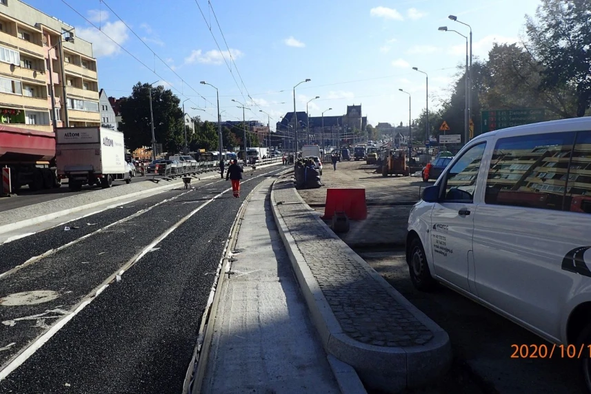 Roboty na węźle „Wyszyńskiego” i „Szarych Szeregów” wykonuje firma ZUE S.A.