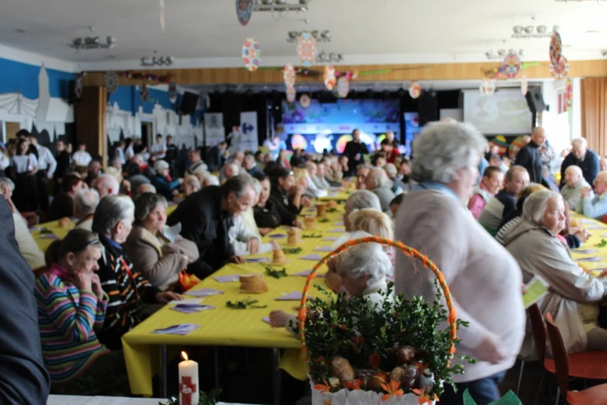 Śniadanie Wielkanocne z ubogimi i bezdomnymi