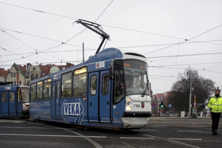 Успішна пробна поїздка на трамваї вулицею Вишинського