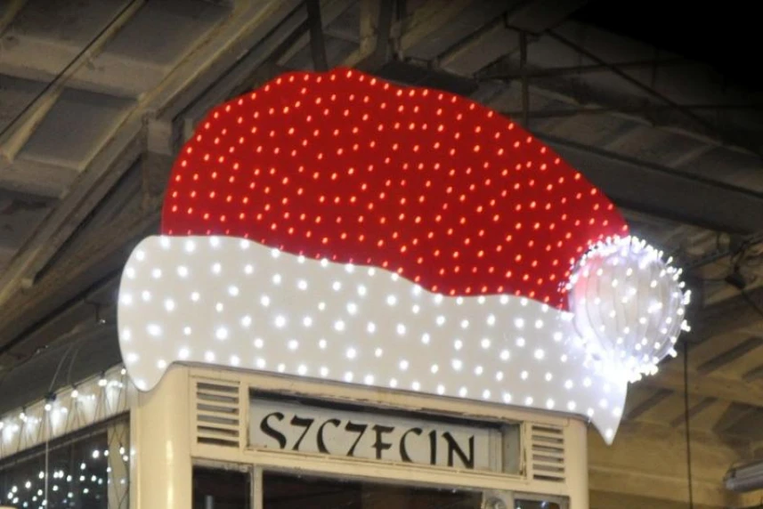 Die Weihnachtsstraßenbahn in diesem Jahr ohne Passagiere