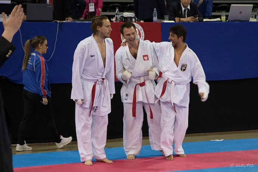 Bushikan na szczycie Europy