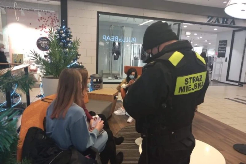 Тисяча злотих за відсутність маски