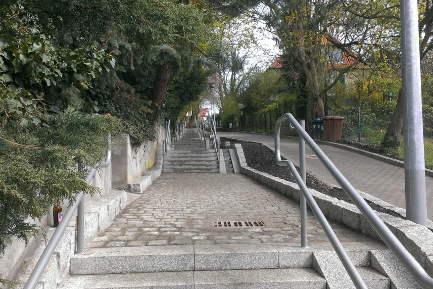 Koniec prac przy schodach na Wojciechowskiego