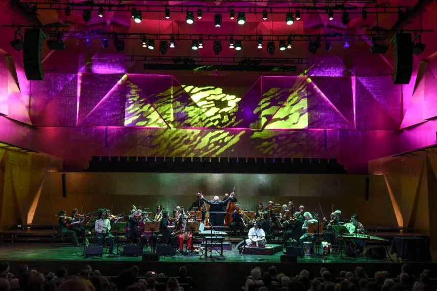 Interaktywny eksperyment muzyczny, czyli Generacja dźwięku