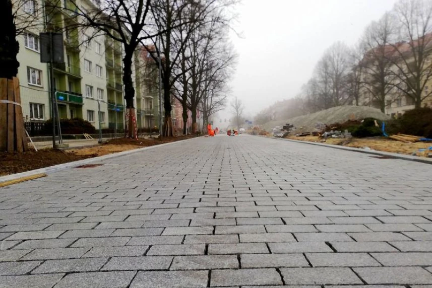 Straße al. Jana Pawła II im Umbau