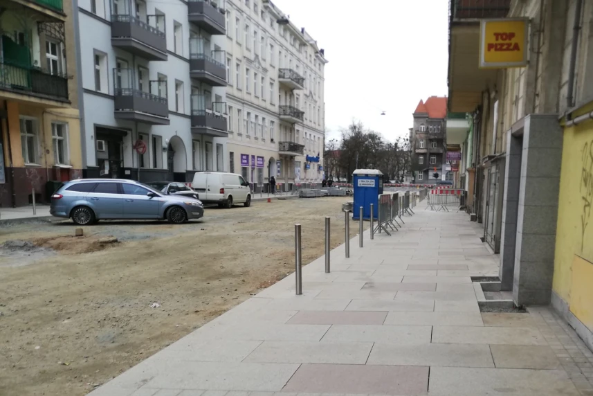 Coraz więcej chodników na remontowanych fragmentach śródmieścia Coraz więcej chodników na remontowanych fragmentach śródmieścia
