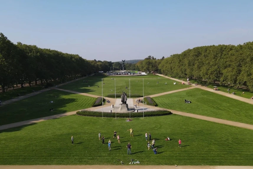 Spisz się na Jasnych Błoniach!