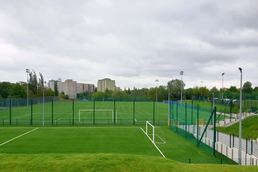 Nowe boiska – nowy adres Nowe boiska – nowy adres