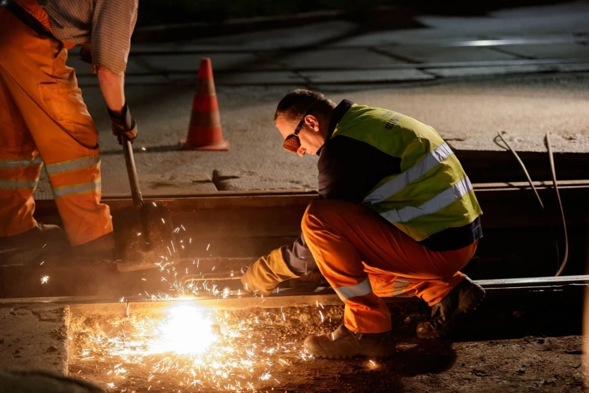 Ty śpisz, a oni pracują
