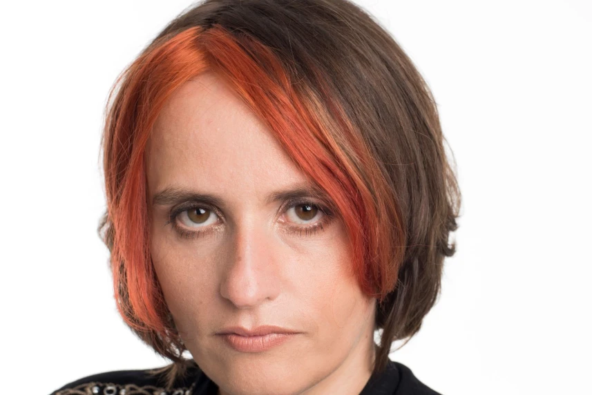 Anna Kańtoch, z wykształcenia orientalistka, autorka książek fantasy dla dorosłych i młodzieży, a także kryminałów. Anna Kańtoch, z wykształcenia orientalistka, autorka książek fantasy dla dorosłych i młodzieży, a także kryminałów.