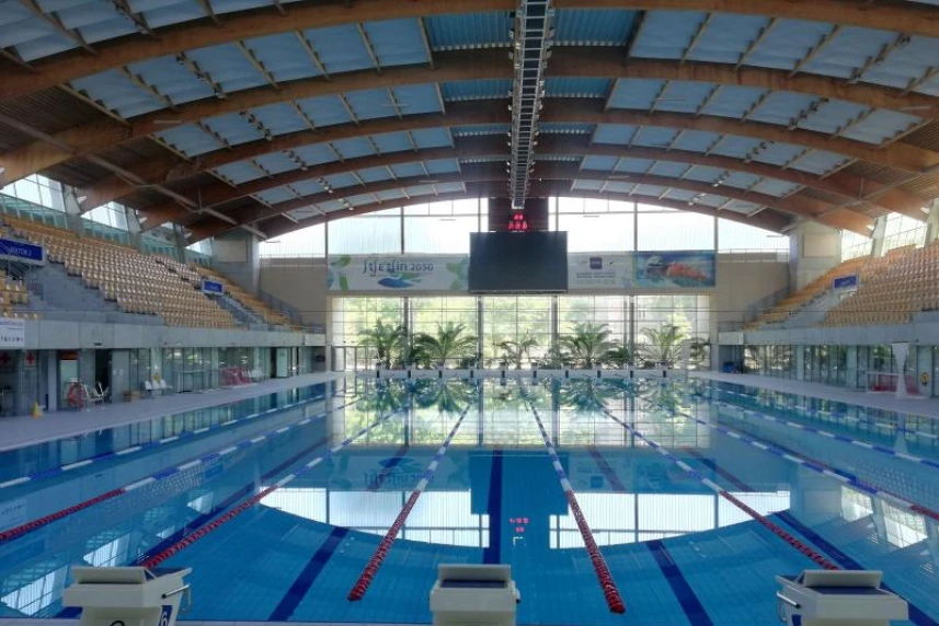 Maintenance break at Floating Arena