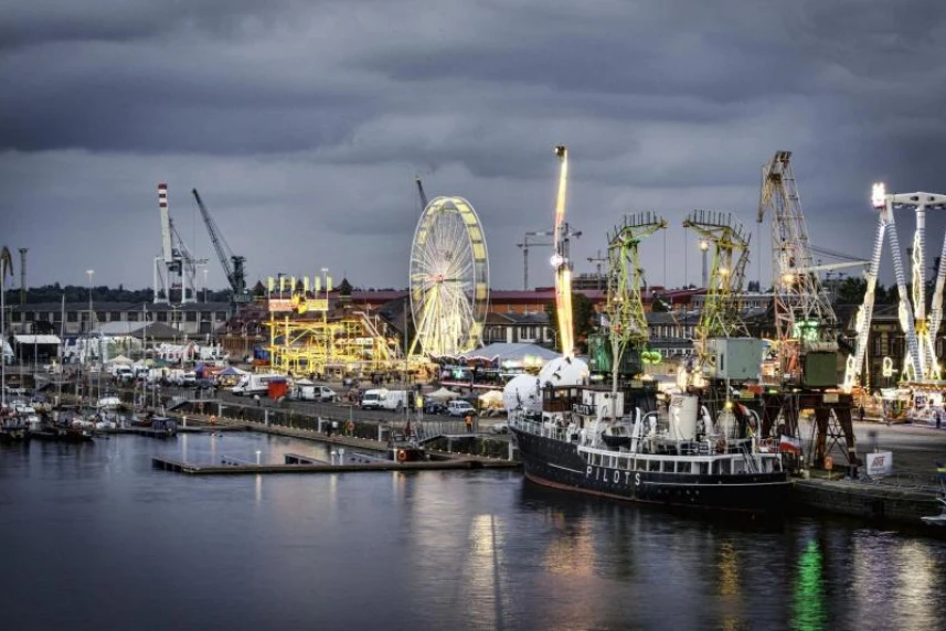 Wasserattraktionen auf der Lastadieinsel Wasserattraktionen auf der Lastadieinsel