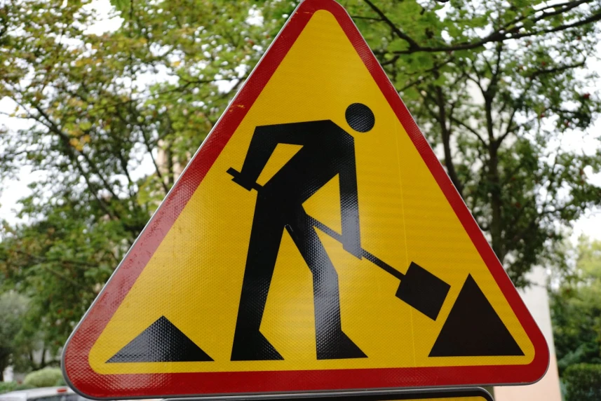 Drogowcy na ulicy Strzałowskiej Drogowcy na ulicy Strzałowskiej