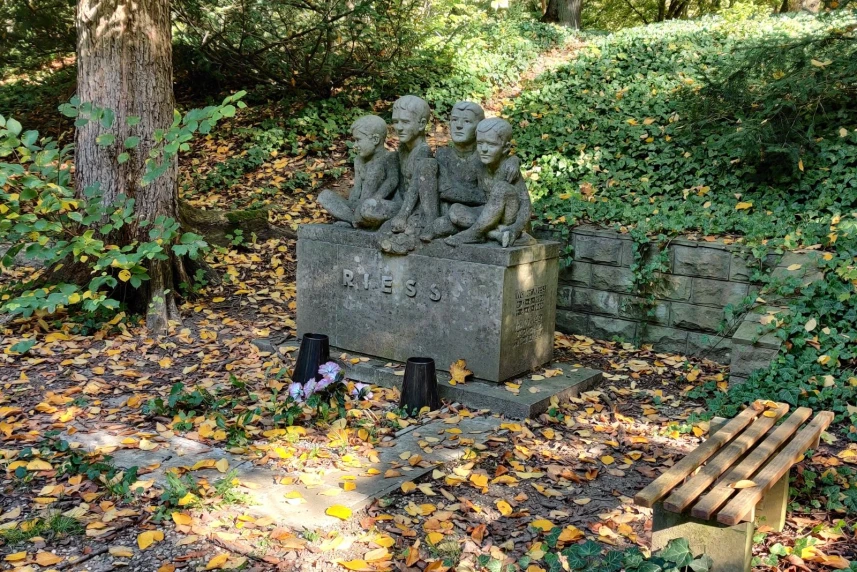 Die traurige Geschichte der Familie Riess Die traurige Geschichte der Familie Riess