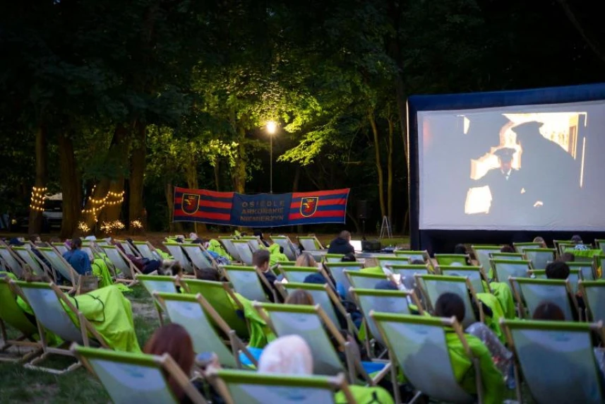 Kino na leżakach: Iluzja na Skolwinie. Zapraszamy o 21