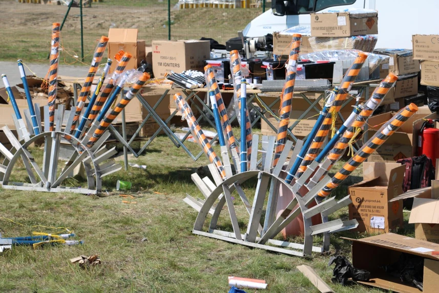 Fajerwerki czekają na wystrzelenie