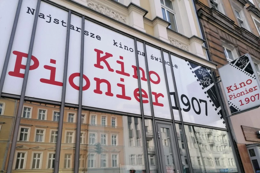 The City Council OKs the acquisition of the legendary “Pionier”