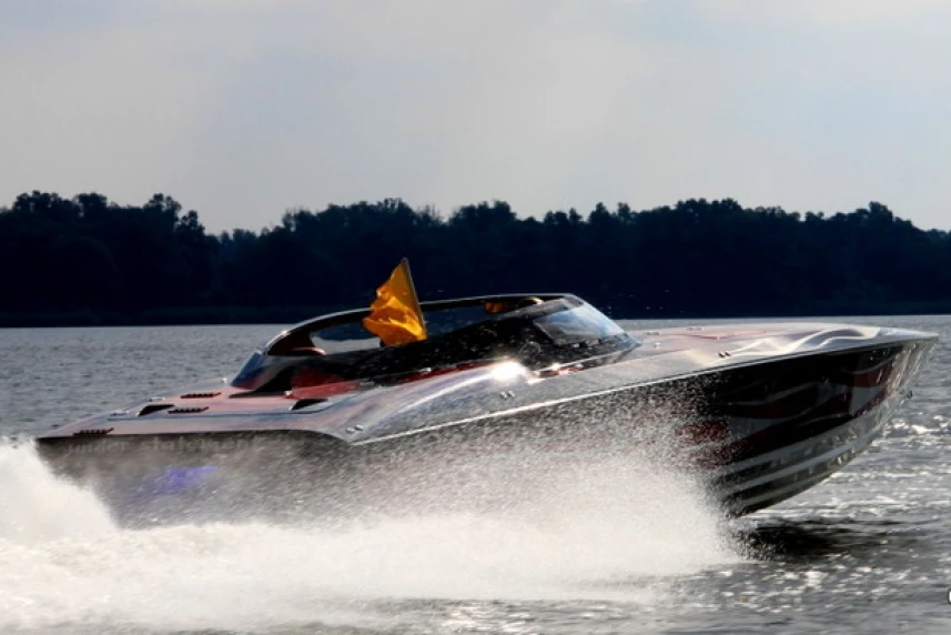 Wodne bolidy płyną do Szczecina