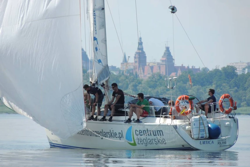 Szkółka żeglarska 18+