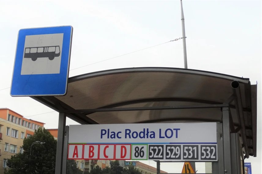 Asfaltowanie pasa jezdni al. Wyzwolenia.