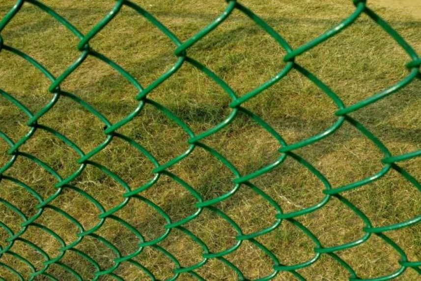 Jeden chętny na budowę boiska dla przedszkolaków