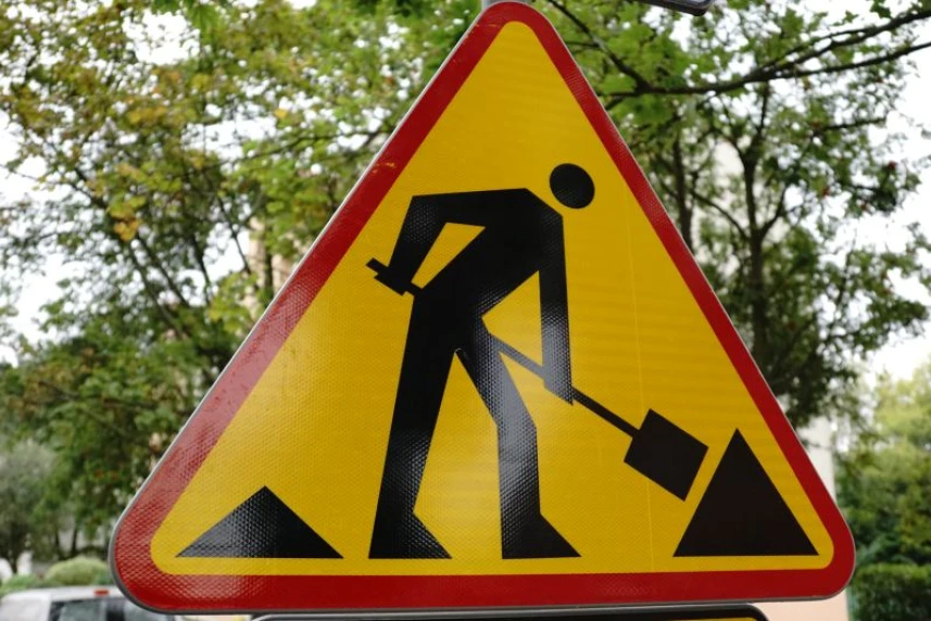 Uwaga, roboty drogowe