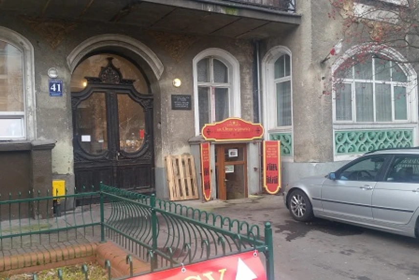 Dzierżawca lokalu przy al. Papieża Jana Pawła II 41 planuje utworzyć w nim bar kawowy w połączeniu z księgarnią.