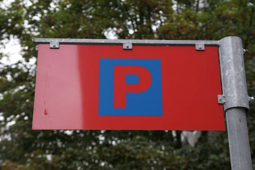 2 maja parkowanie w Strefie Płatnego Parkowania, Śródmiejskiej Strefie Płatnego Parkowania  będzie bezpłatne.