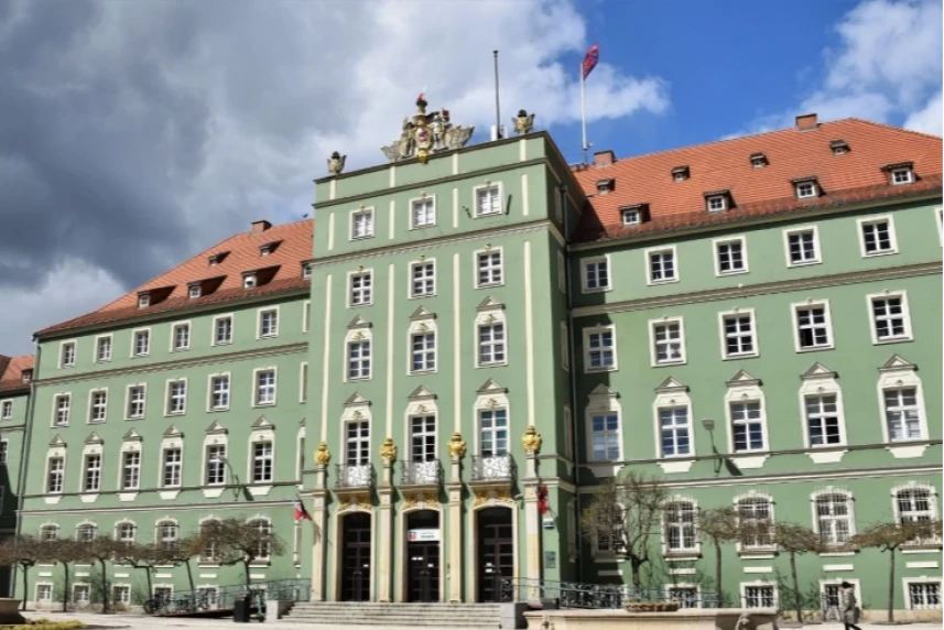Szczecin City Hall will be closed on Friday, 2 May this year. Szczecin City Hall will be closed on Friday, 2 May this year.