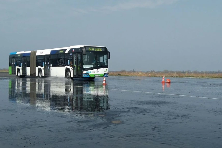 Szkolą się kierowcy autobusów