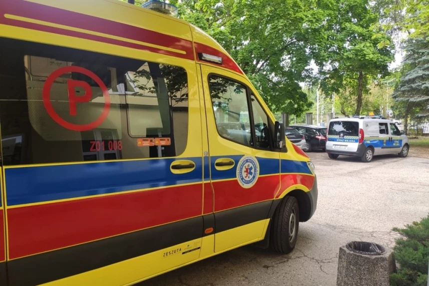 Medycy i strażnicy miejscy – niosą pomoc, a sami padają ofiarą napaści Medycy i strażnicy miejscy – niosą pomoc, a sami padają ofiarą napaści
