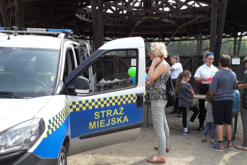 Szukasz pracy? Zostań strażnikiem miejskim! Szukasz pracy? Zostań strażnikiem miejskim!