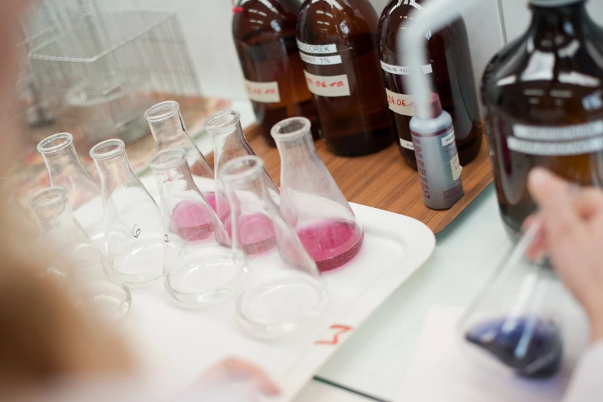 Laboratorium. Badanie wody. Laboratorium. Badanie wody.