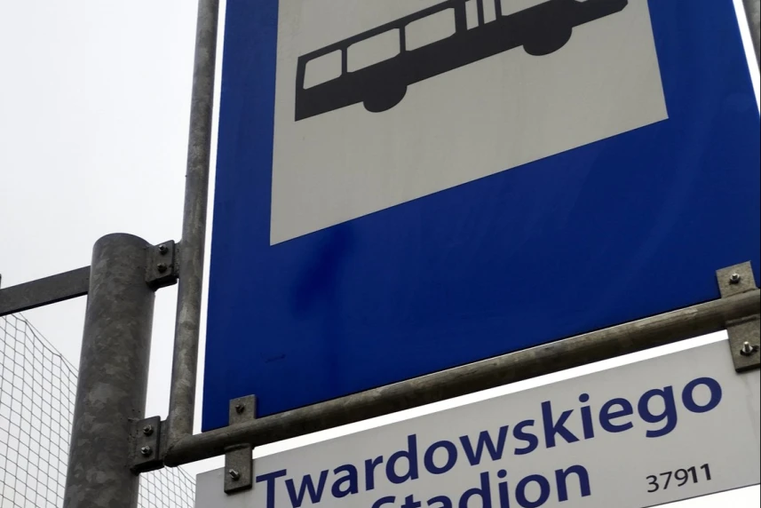 Przystanek autobusowy "Twardowskiego Stadion"