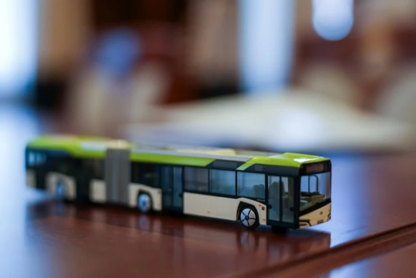 Model autobusu hybrydowego