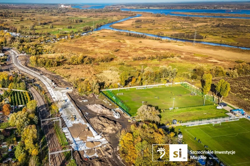 Budowa nowej drogi biegnącej obok ulicy Stołczyńskiej. Budowa nowej drogi biegnącej obok ulicy Stołczyńskiej.