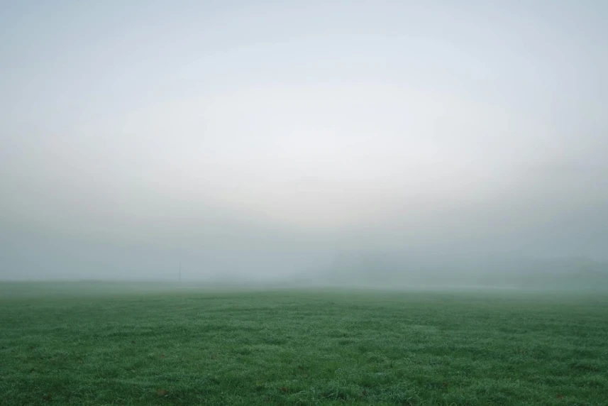 Ostrzeżenie przed gęstymi mgłami Ostrzeżenie przed gęstymi mgłami