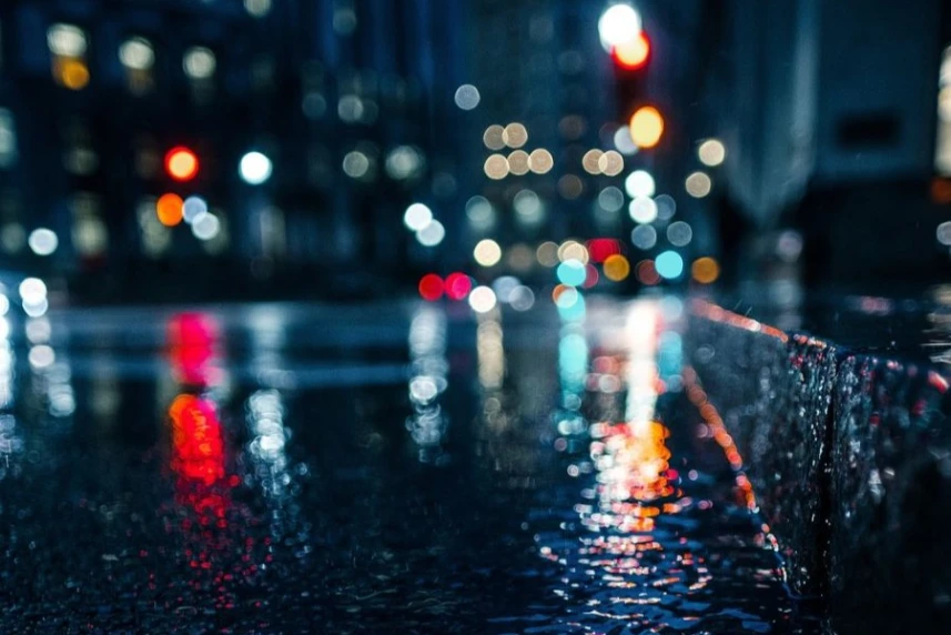 Oblodzona ulica w mieście Oblodzona ulica w mieście