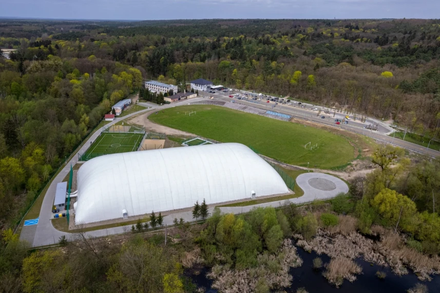 Widok z lotu ptaka na obiekty sportowe przy ulicy Arkońskiej w Szczecinie Widok z lotu ptaka na obiekty sportowe przy ulicy Arkońskiej w Szczecinie