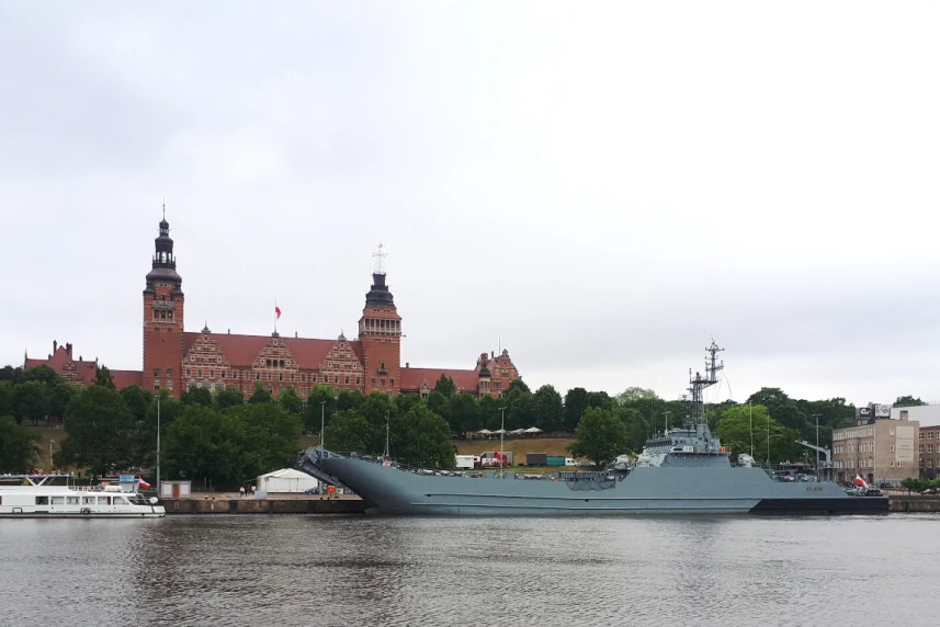 Okręt wojenny zacumował w Szczecinie