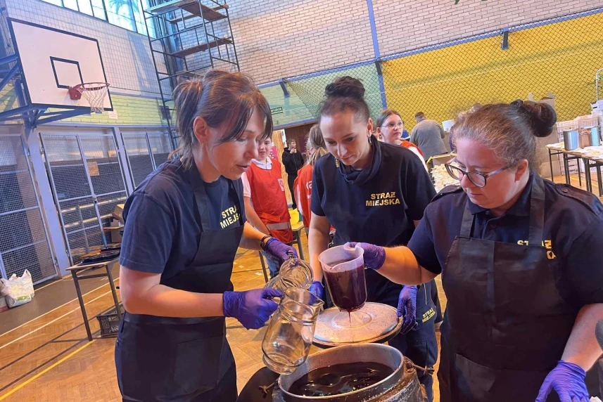 Akcję „ Pogotowie Zimowe” Straż Miejska prowadzi od listopada razem ze Schroniskiem dla Bezdomnych Stowarzyszenia Feniks, Centrum Usług Społecznych i Policją.